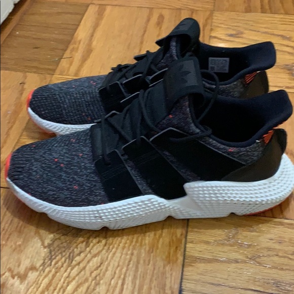 Adidas - Picture 2 of 3